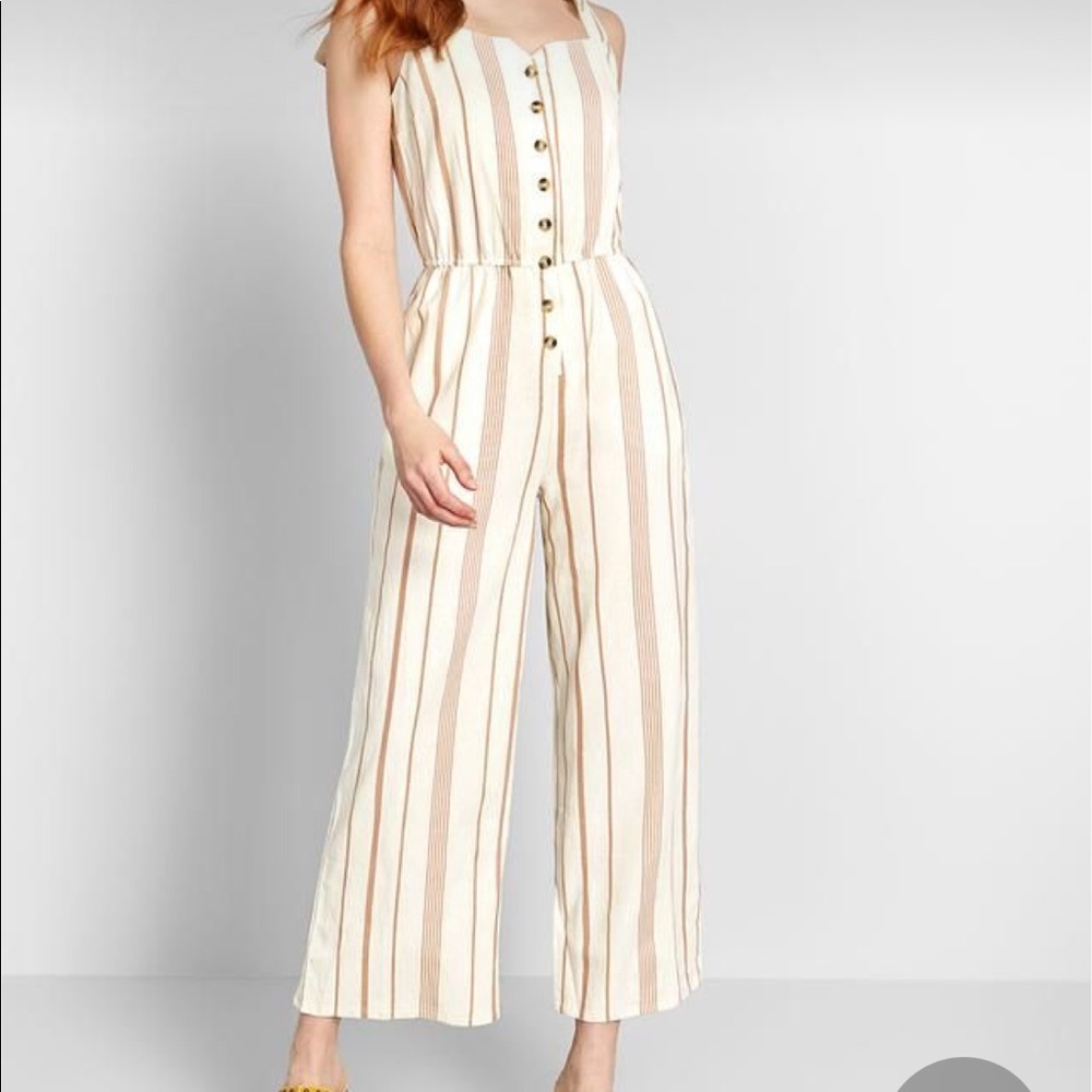 American eagle brand new Stunning beige white stripes jumpsuit 🌸🌸 - Picture 1 of 5